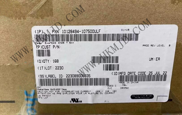 安費(fèi)諾 10128494-107500ULF ExaMEZZ? 夾層式連接器，引領(lǐng)高速連接新時代