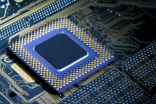 供應(yīng) Renesas 時鐘和定時：晶體振蕩器、抖動衰減器、VersaClock 可編程時鐘